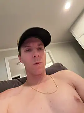 Snapshot of Badstepson33 chatting on June 6, 6:46 pm Badstepson33 online show from June 6, 6:46 pm