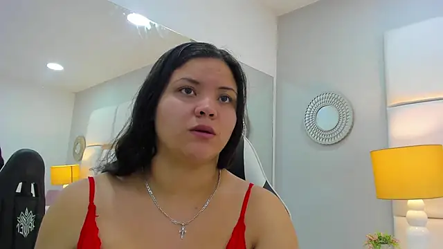 Snapshot of NahiaMonet chatting on December 16, 11:36 am NahiaMonet online show from December 16, 11:36 am