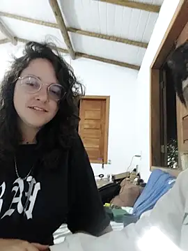 Snapshot of Bluelizslave chatting on December 17, 1:21 am Bluelizslave online show from December 17, 1:21 am