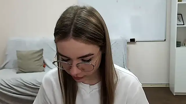 Snapshot of aSingleOne chatting on October 28, 8:30 pm aSingleOne online show from October 28, 8:30 pm