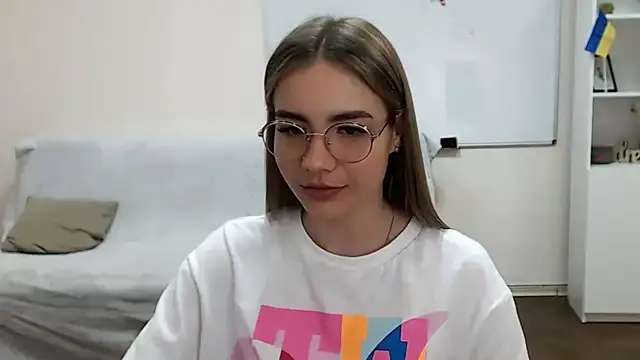 Snapshot of aSingleOne chatting on November 5, 7:17 pm aSingleOne online show from November 5, 7:17 pm