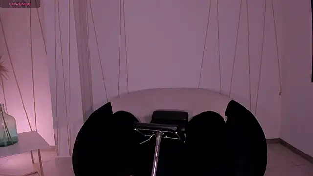 SussyBellX online show from February 13, 4:23 am