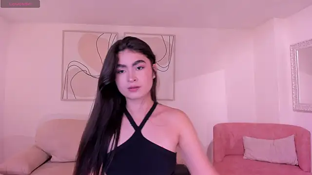 LucyWeiss  online show from November 18, 7:39 pm