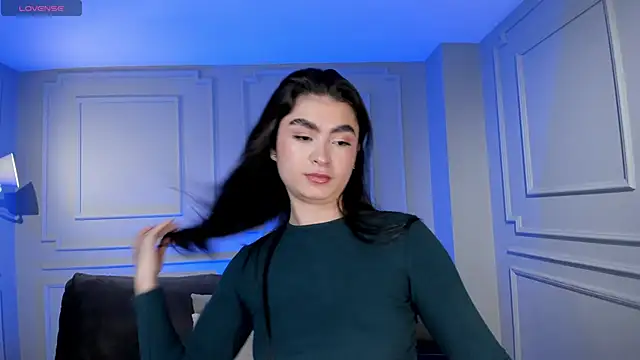 LucyWeiss  online show from October 19, 6:32 pm