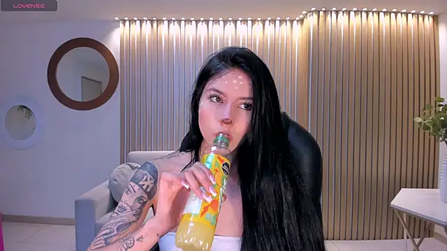 LaurentConnor online show from November 1, 4:52 am