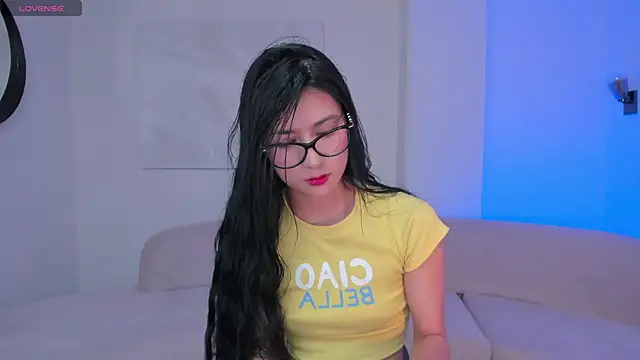 LaurentConnor online show from December 4, 3:27 am