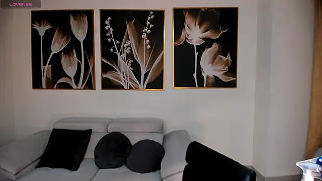 LaurentConnor online show from November 30, 3:18 am