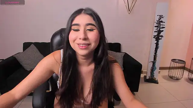 MayaMoretti  online show from October 15, 3:38 am