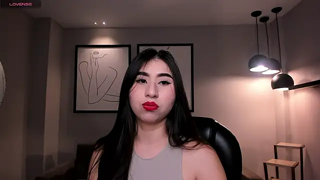 Snapshot of MayaMoretti_ chatting on November 7, 3:22 am MayaMoretti online show from November 7, 3:22 am