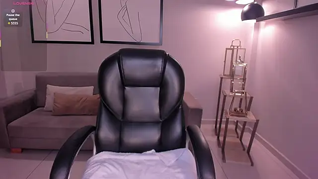 MayaMoretti  online show from January 9, 3:24 am