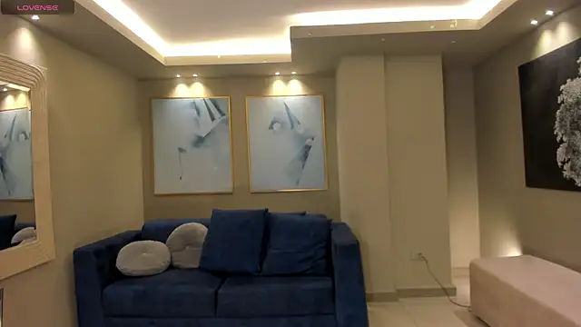 MayaMoretti  online show from February 14, 4:34 am