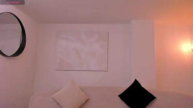 MayaMoretti  online show from February 21, 4:03 am