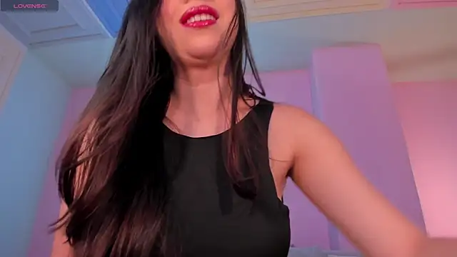 MayaMoretti  online show from December 22, 5:18 am