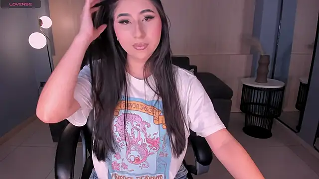 MayaMoretti  online show from April 3, 3:57 am