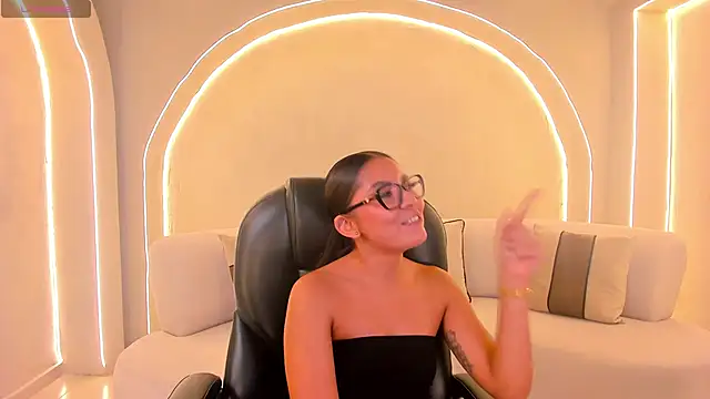 NinaBlum online show from October 16, 3:26 am