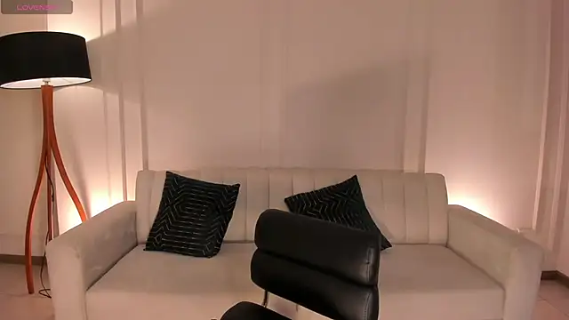 NinaBlum online show from September 16, 3:18 am