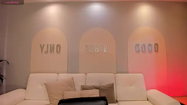 NinaBlum online show from September 10, 3:38 am