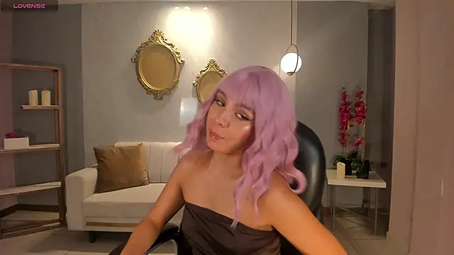 NinaBlum online show from October 2, 3:10 am