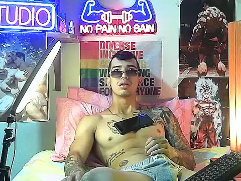 Snapshot of Strongcockfitness chatting on September 25, 4:35 pm Strongcockfitness online show from September 25, 4:35 pm