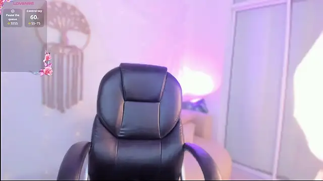 Ginni charlotte online show from February 9, 3:37 am