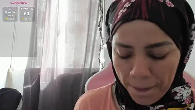 dalila kemur online show from December 5, 5:11 pm