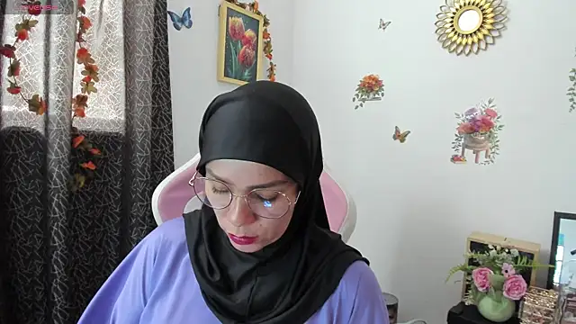 Snapshot of dalila_kemur chatting on May 25, 2:49 pm dalila kemur online show from May 25, 2:49 pm