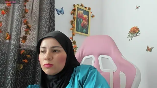 Snapshot of dalila_kemur chatting on May 8, 9:51 pm dalila kemur online show from May 8, 9:51 pm