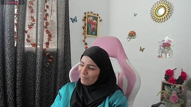 Snapshot of dalila_kemur chatting on April 22, 3:30 pm dalila kemur online show from April 22, 3:30 pm