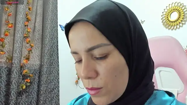 Snapshot of dalila_kemur chatting on May 6, 10:03 pm dalila kemur online show from May 6, 10:03 pm