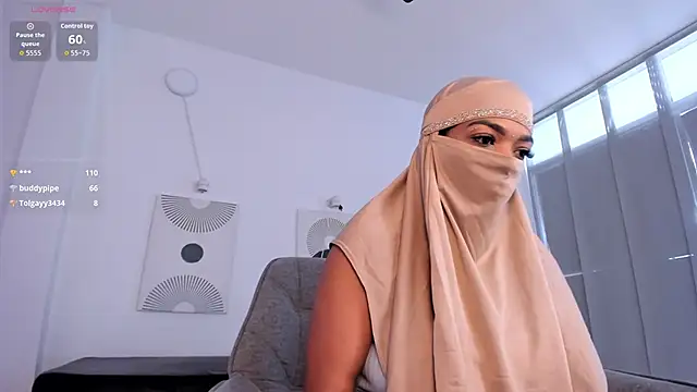 Snapshot of Yuli_arabic chatting on October 9, 9:04 pm Yuli arabic online show from October 9, 9:04 pm