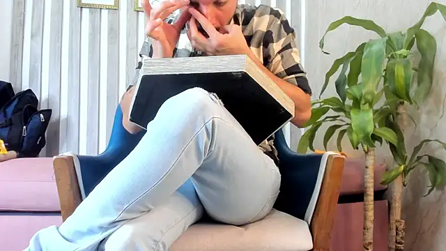 EthanGrey online show from September 10, 11:20 am