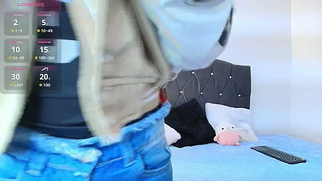 Snapshot of Ruby_Whispers chatting on November 20, 12:06 pm Ruby Whispers online show from November 20, 12:06 pm