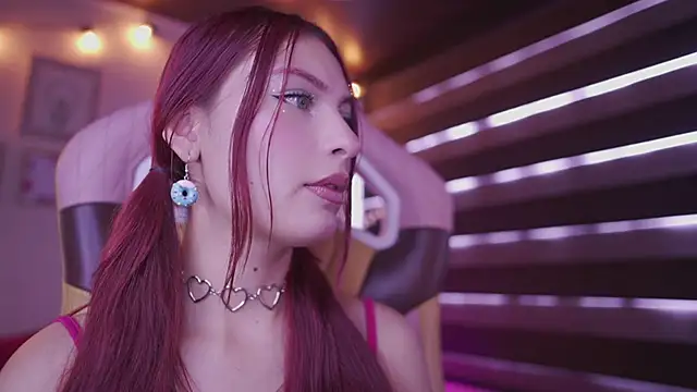 Snapshot of Rebecah_1 chatting on November 13, 2:54 pm Rebecah 1 online show from November 13, 2:54 pm