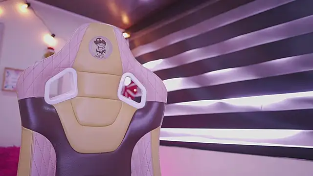 Rebecah 1 online show from December 22, 1:44 pm