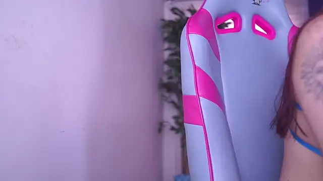 Rebecah 1 online show from April 13, 2:54 pm