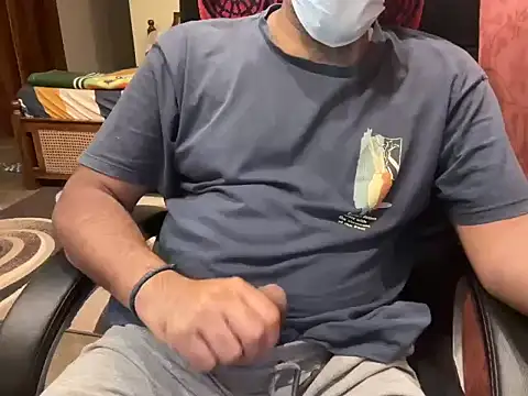 Snapshot of BobgaBonga chatting on October 25, 9:26 pm BobgaBonga online show from October 25, 9:26 pm