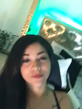 Mariana Montes online show from September 23, 7:10 pm
