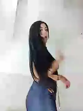 Mariana Montes online show from September 26, 7:10 pm