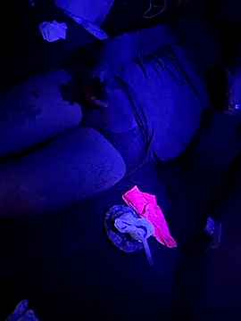 johnboones10 online show from December 21, 12:51 pm