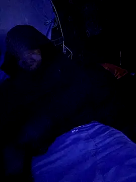 Snapshot of johnboones10 chatting on December 5, 8:50 pm johnboones10 online show from December 5, 8:50 pm