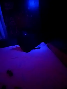 Snapshot of johnboones10 chatting on November 17, 6:39 am johnboones10 online show from November 17, 6:39 am