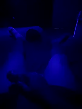 Snapshot of johnboones10 chatting on November 2, 10:31 am johnboones10 online show from November 2, 10:31 am