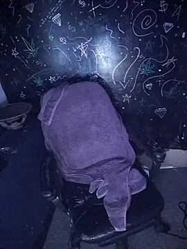 Snapshot of johnboones10 chatting on December 16, 6:23 pm johnboones10 online show from December 16, 6:23 pm