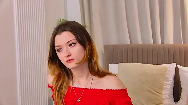 LillySvon online show from February 10, 4:50 pm