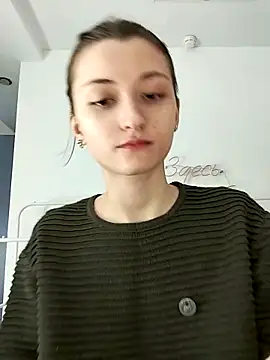 LillySvon online show from April 7, 3:36 pm