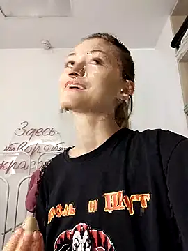 LillySvon online show from March 23, 3:34 pm