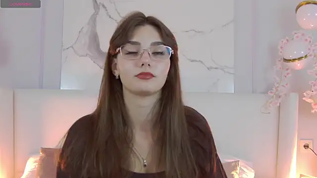 LeaMelone online show from September 10, 7:24 pm