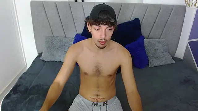 Snapshot of Jake_laraxxx chatting on October 13, 11:38 pm Jake laraxxx online show from October 13, 11:38 pm