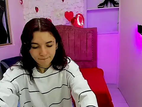 Snapshot of Britney_thx chatting on September 29, 6:24 pm Britney thx online show from September 29, 6:24 pm