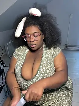 bunbun420247 online show from May 12, 6:58 pm